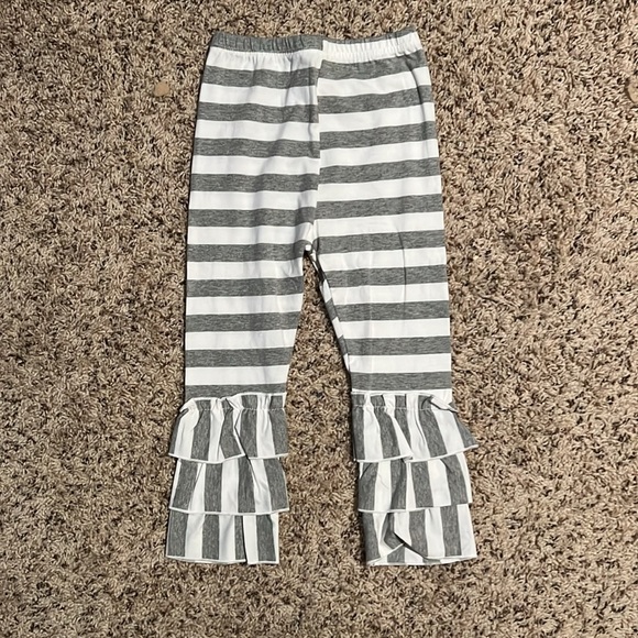 Girls size 5T (120) matching set red long sleeve top and grey striped pants - Picture 4 of 4